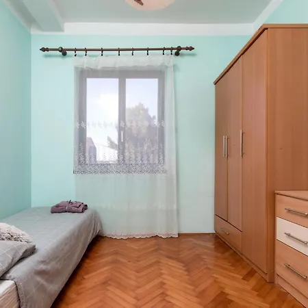 Appartement Awesome In With Wifi *